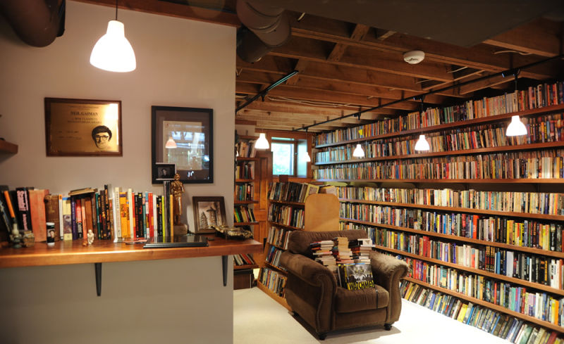 Gaiman_Library